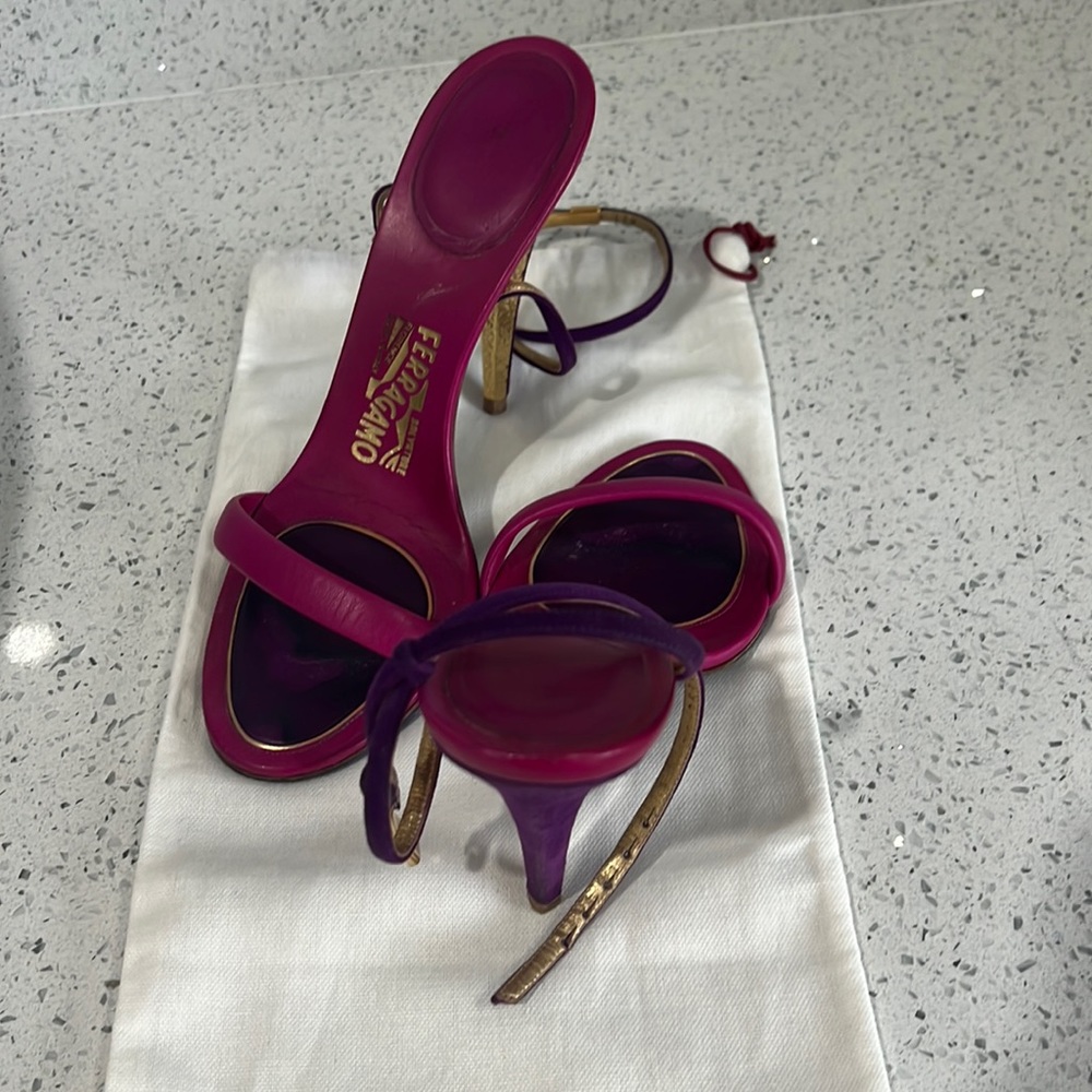 Used 40 Salvatore Ferragamo Heels